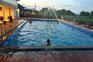 swiming-pool-camp